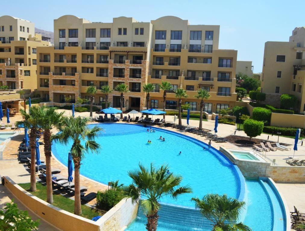 Spacious Apartments With Sea View At Samarah Resort Sweimeh Exteriér fotografie