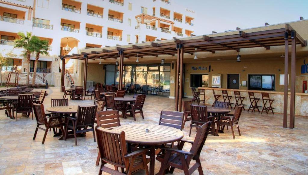 Spacious Apartments With Sea View At Samarah Resort Sweimeh Exteriér fotografie