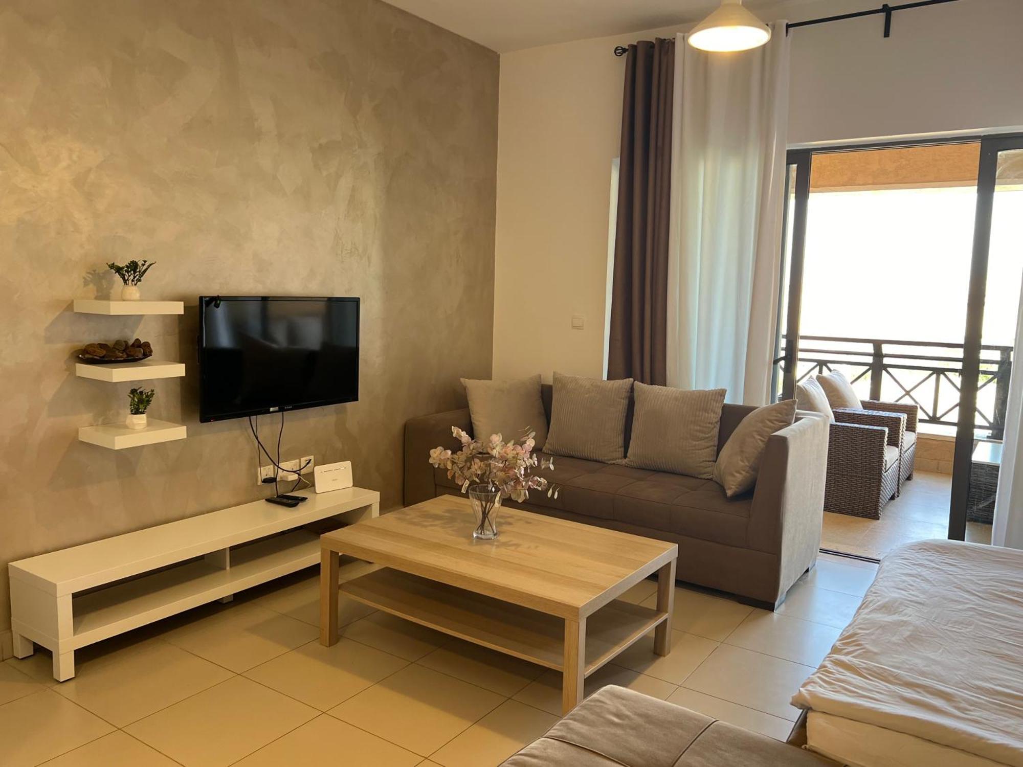 Spacious Apartments With Sea View At Samarah Resort Sweimeh Exteriér fotografie
